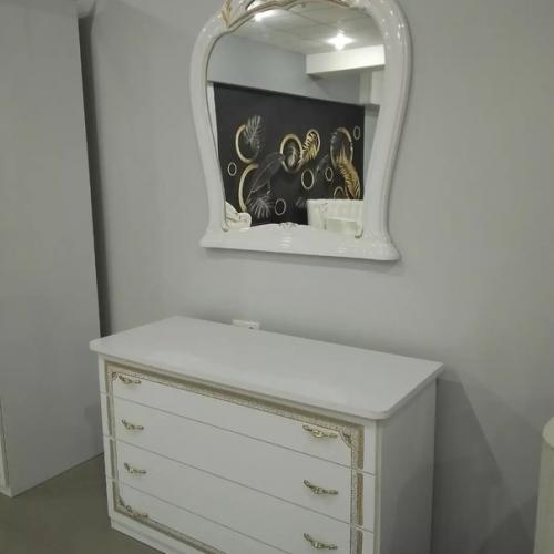 Классический стиль барокко в современном звучании нашел отражение в роскошной коллекции мебели для спальни Грация. 01