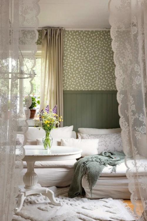 Уютная дача с милым детским домиком. 02