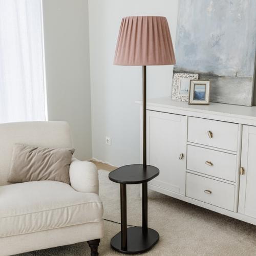 Элегантные и практичные торшеры со столиками Венге и абажурами из ткани производства Эркадо - это идеальное дополнение к вашему интерьеру. 05