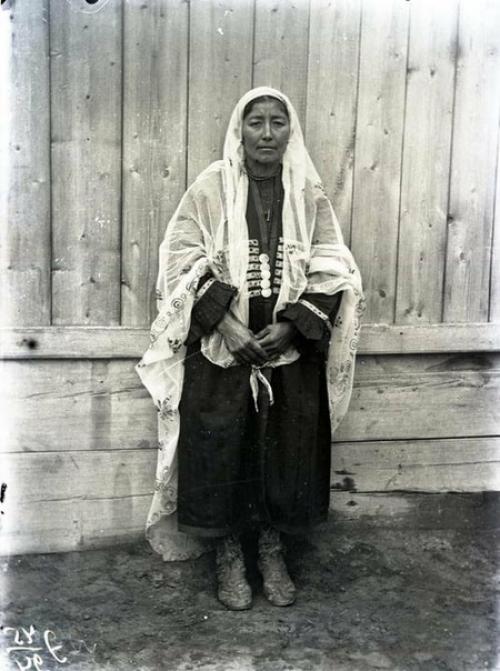 С 1929-1933 гг. на территории астраханской области работала этнографическая экспедиция под руководством саратовского исследователя в. и. Трофимова. 01