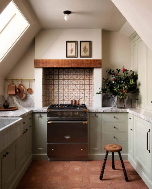 Цветочный уют в мансардной квартире. 06