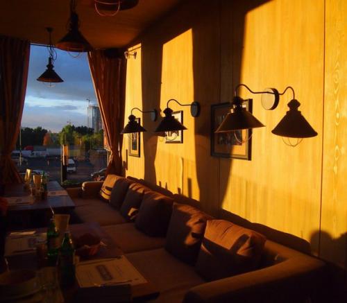 Very Well Cafe (очень хорошее кафе). 03