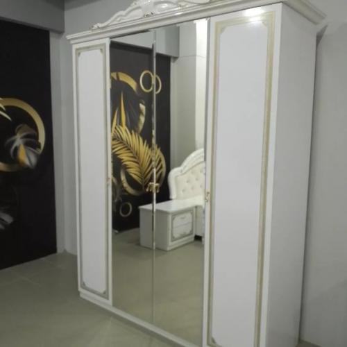 Классический стиль барокко в современном звучании нашел отражение в роскошной коллекции мебели для спальни Грация. 02