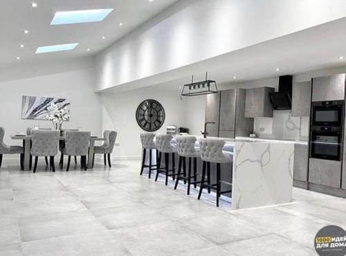 Современный интерьер. В белом цвете. 07