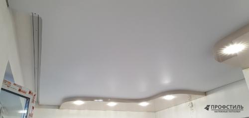 Бежевый цвет можно отнести к классическим оттенкам, его часто используют при оформлении интерьера квартиры. 05