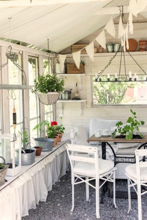 Уютная дача с милым детским домиком. 07