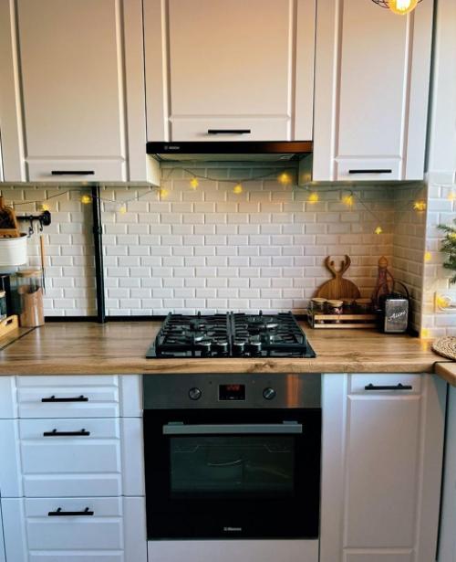 Уютная кухня. В светлых тонах. 01