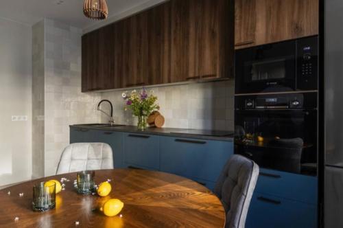 Кухня и гостиная в трёшке. 01