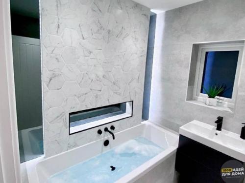 Современный интерьер. В белом цвете. 03