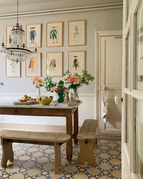 Квартира владельцев винтажной лавки в Реймсе. 01