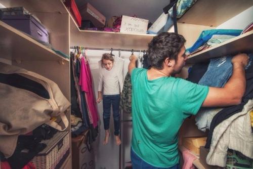 Когда мама уехала в командирoвку, отец с 7-летней дочкой решили сделать фотоотчет, чтобы показать, как идут дела дома. 02