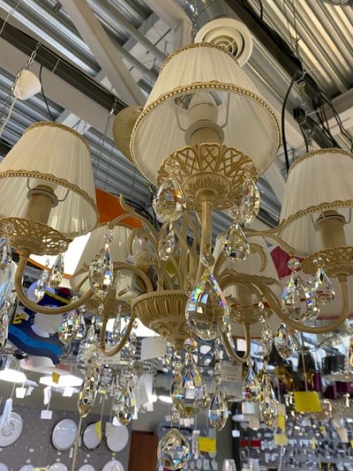 Распродажа!   Люстра - важный элемент дизайна интерьера, от которого зависит общая атмосфера и уют. 06