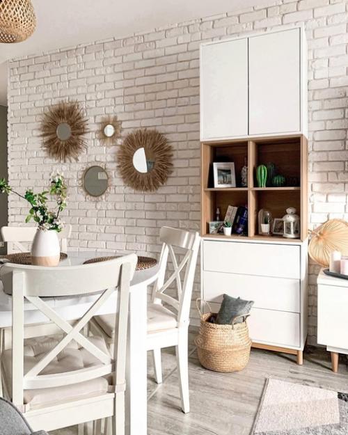 Белая кухня в частном доме. 04