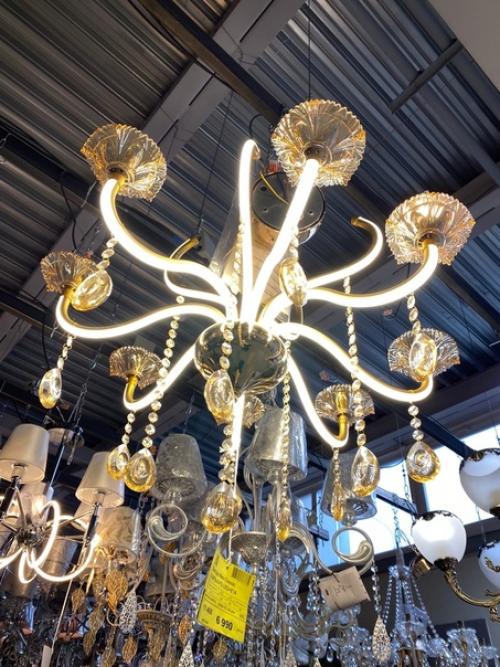 Распродажа!   Люстра - важный элемент дизайна интерьера, от которого зависит общая атмосфера и уют. 04