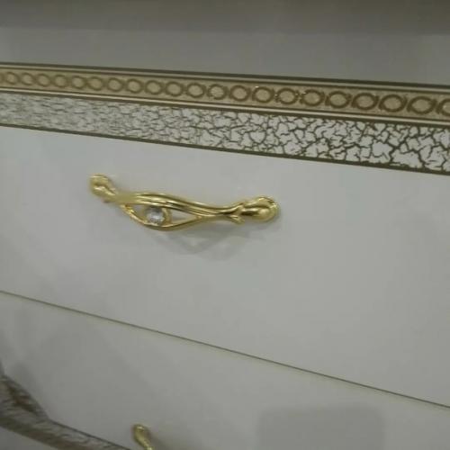 Классический стиль барокко в современном звучании нашел отражение в роскошной коллекции мебели для спальни Грация. 05