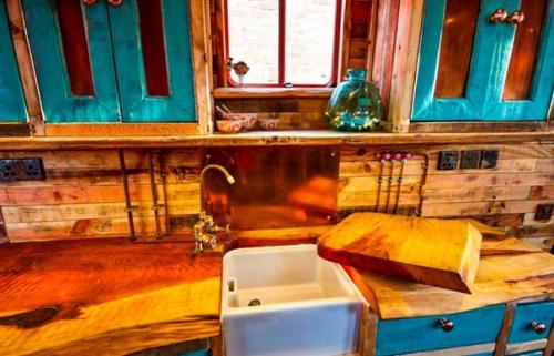 Дома на колесах на базе списанных фургонов. 02