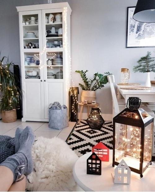 Это все очень уютно выглядит, но, когда начнёшь убираться в таком уюте, сразу понимаешь, что это бардак. 06