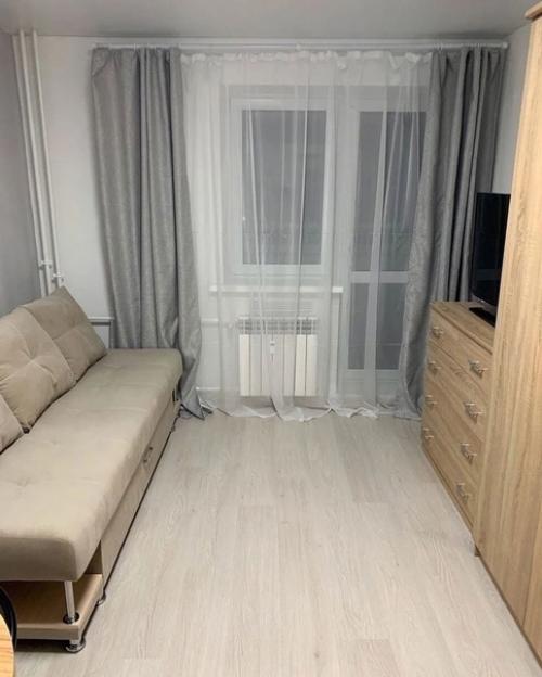 Сделали ремонт в нашей студии для сдачи, уложились в заготовленные 250 т. руб. 02