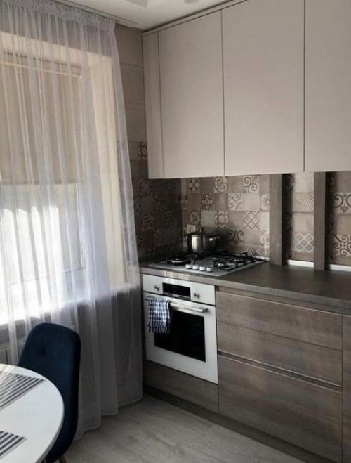 Просторная квартира. Современная. 01