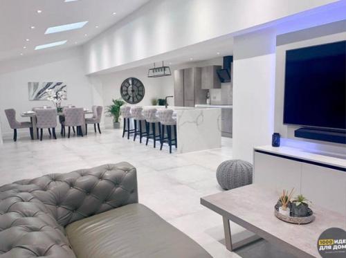 Современный интерьер. В белом цвете. 01