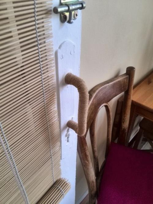 Вдохновились скандинавским стилем и сделали себе такую яркую и смелую кухню. 03