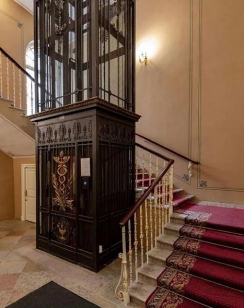 Дореволюционные лифты в Петербурге. 01