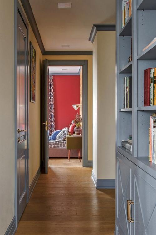 Интерьер этой квартиры в Москве по проекту Нади Зотовой можно охарактеризовать как ретро и элементами эклектики. 06