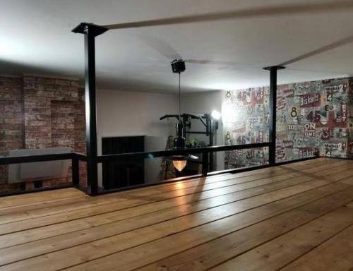 Интересное решение. Для квартиры с высокими потолками. 03