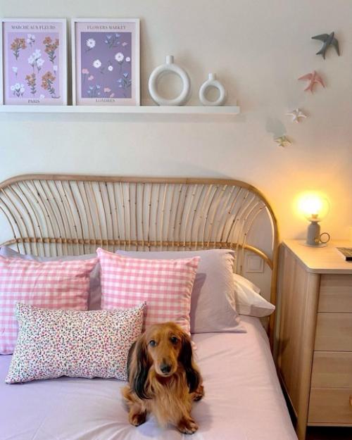 Модные пастельные и яркие оттенки в светлом доме в Испании. 01