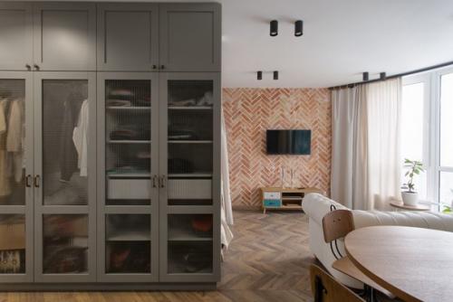 Кухня - гостиная и полноценное спальное место с легким зонированием. 08