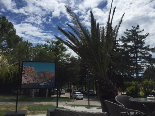 Хотелось бы оставить положительный отзыв о новом ресторане в Балаклаве на базе золотой балки. 04