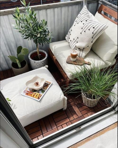 Мебель в скандинавском интерьере имеет свои характерные черты, которые делают ее узнаваемой и популярной. 03