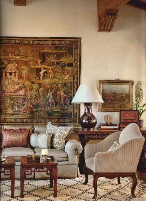 Когда речь заходит о гобеленах, первое, что мы представляем - красивое тканое полотно на стену. 04