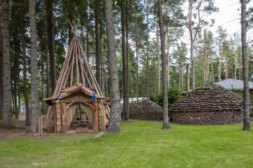 Почему-то не верится, что этот дом находится в виймси. 05