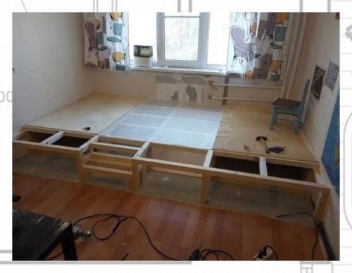 Дети растут и развиваются, и сложность оформления интерьера детской комнаты для двоих детей - в необходимости многое менять через несколько лет. 01