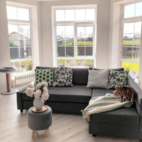 Оттенки белого весьма актуальны как в мебели, так и в отделке. 04