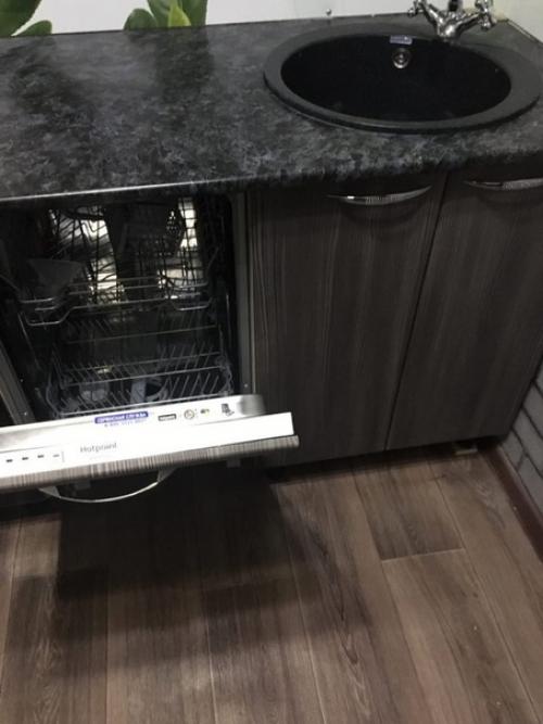 Муж сам весь ремонт на кухне своими руками сделал. 03