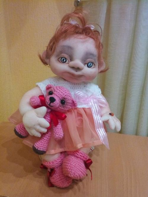 Я когда-то прочитала, что кукла - это своеобразный канал для связи и общения между нашим миром и воображаемым. 01