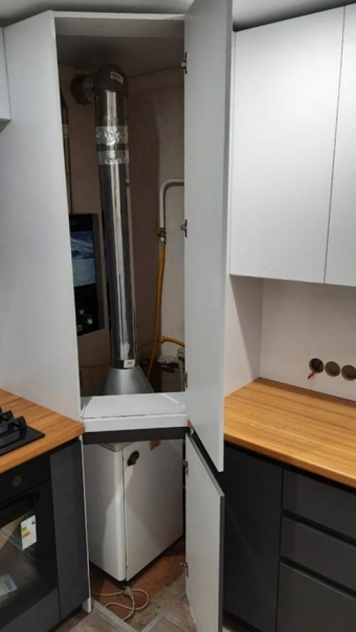 Присутствие серого цвета в интерьере никаким образом не способствует созданию скучной и депрессивной атмосферы. 03