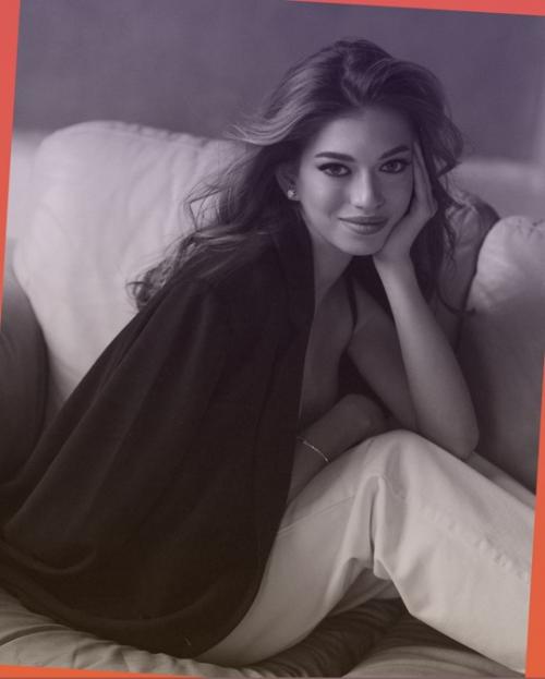 Это 14-летняя дочка веры брежневой Сара киперман. 02