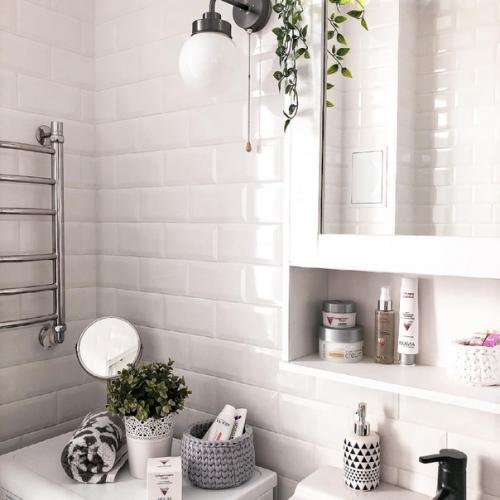 Оттенки белого весьма актуальны как в мебели, так и в отделке. 05