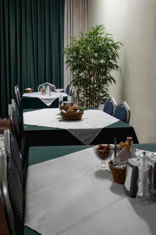 Зеленый зал питания обновился: новый взгляд на комфорт и стиль. 04