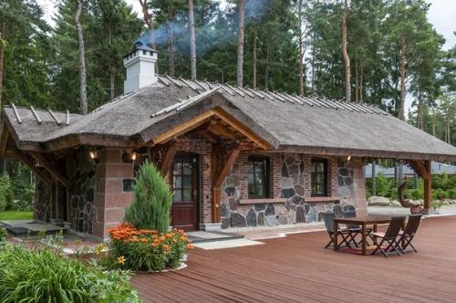 Почему-то не верится, что этот дом находится в виймси. 01