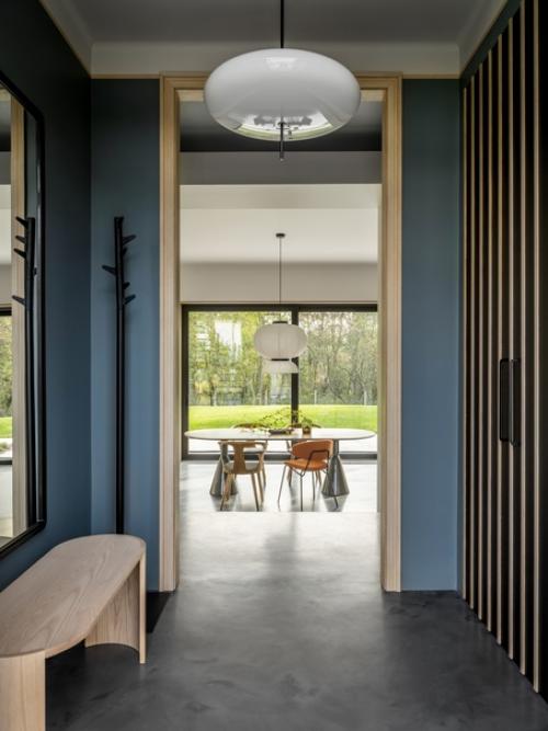 Относиться к интерьеру дома так же трепетно, как и его владельцы, - единственно возможный подход, уверена дизайнер лена зуфарова. 04