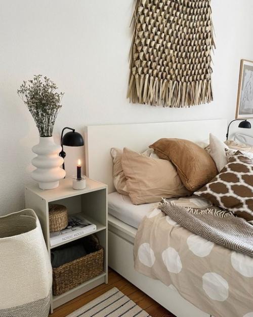 Мебель в скандинавском интерьере имеет свои характерные черты, которые делают ее узнаваемой и популярной. 02