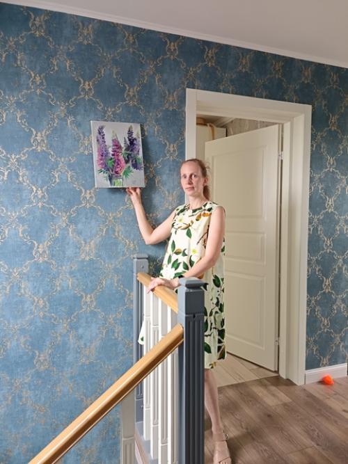 Попробовали с любой в интерьере посмотреть. 02