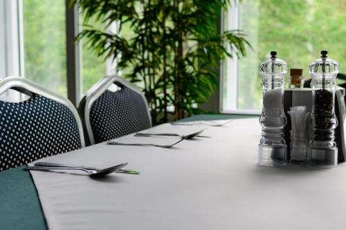 Зеленый зал питания обновился: новый взгляд на комфорт и стиль. 01