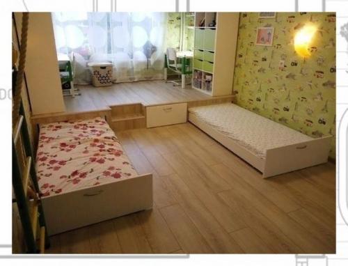 Дети растут и развиваются, и сложность оформления интерьера детской комнаты для двоих детей - в необходимости многое менять через несколько лет. 07