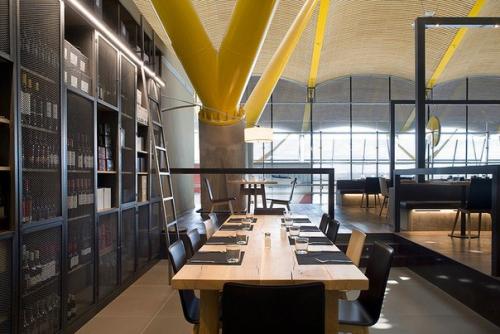 Ресторан Pepito Grillo в международном аэропорту Мадрида расположен. 06