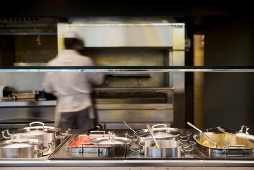 Ресторан Pepito Grillo в международном аэропорту Мадрида расположен. 01